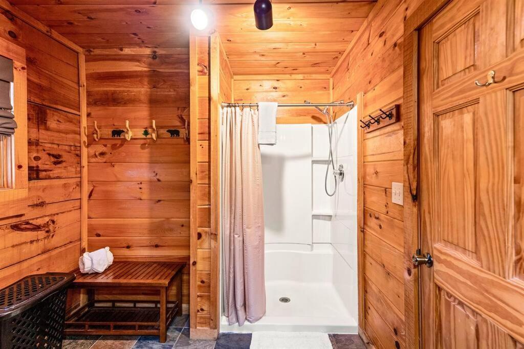A Moment Inn Time Pigeon Forge Buitenkant foto