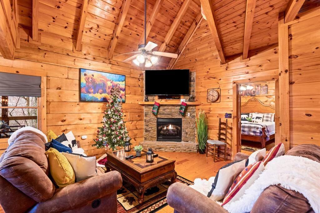 A Moment Inn Time Pigeon Forge Buitenkant foto