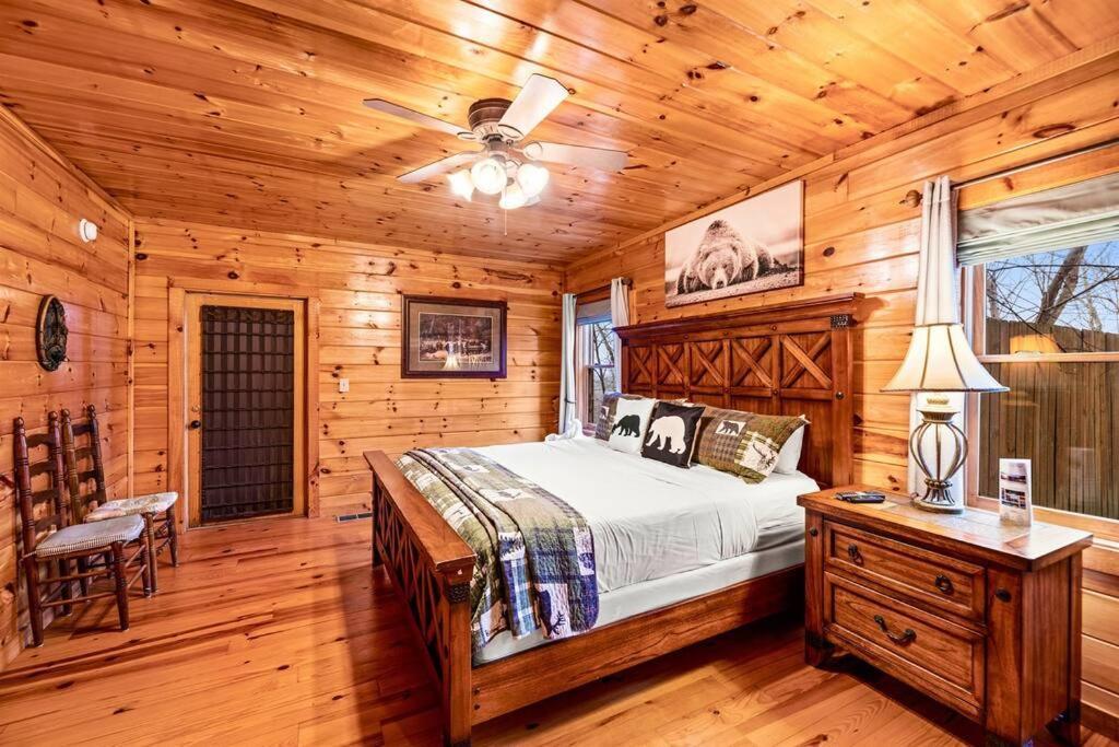 A Moment Inn Time Pigeon Forge Buitenkant foto